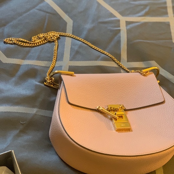 Chloé - Picture 1 of 6